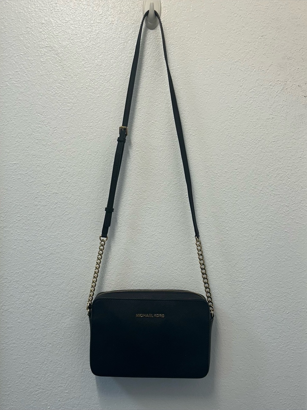 Michael Kors Black Saffiano Leather Large Jet Set Crossbody Bag Gold Hardware